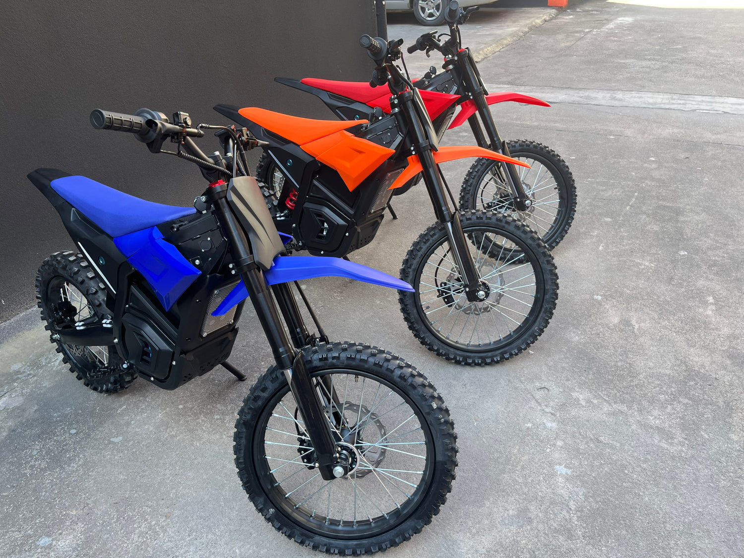 Electric Dirt Bike - IonicMoto