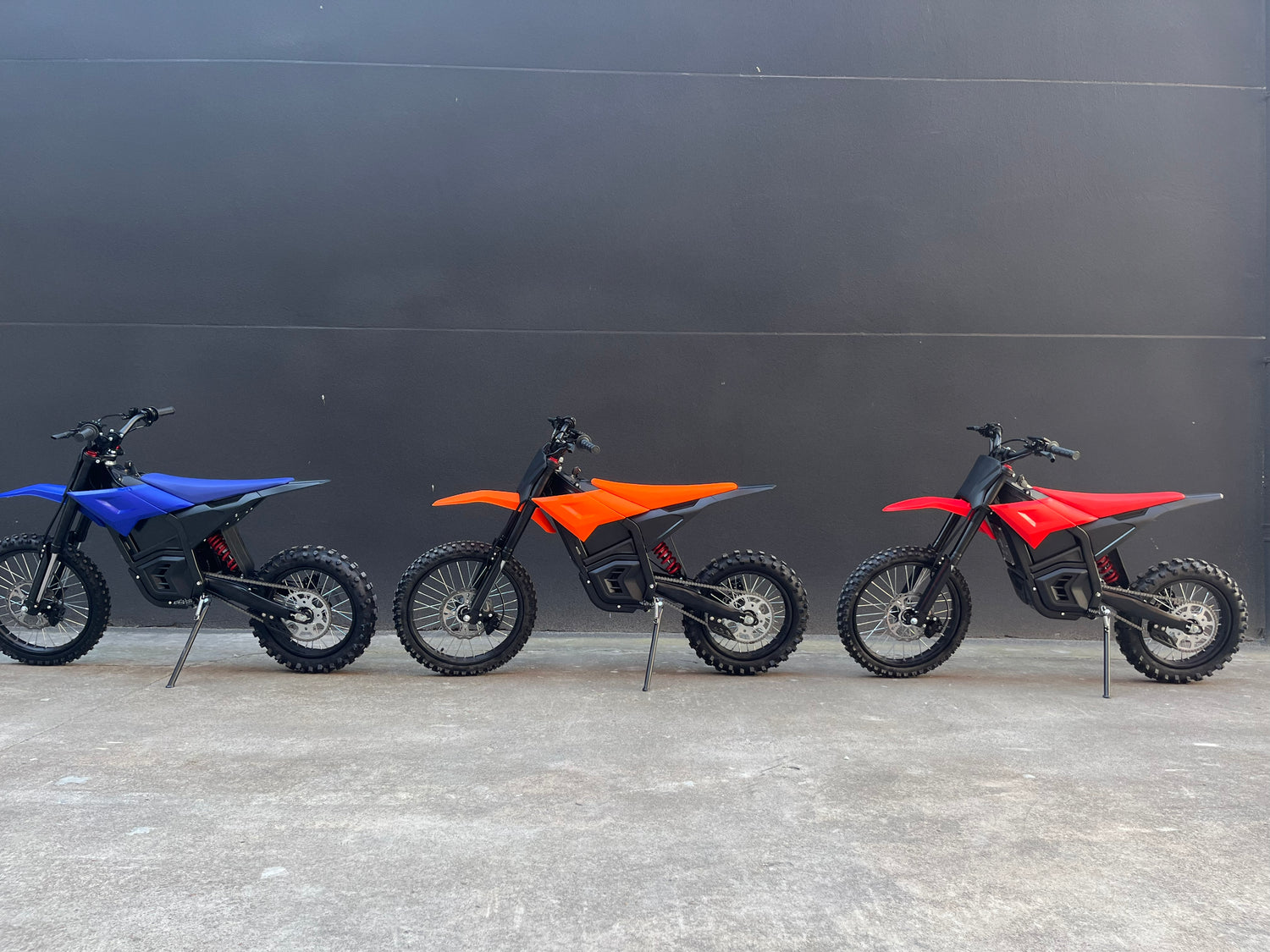 Electric Dirt Bike - IonicMoto
